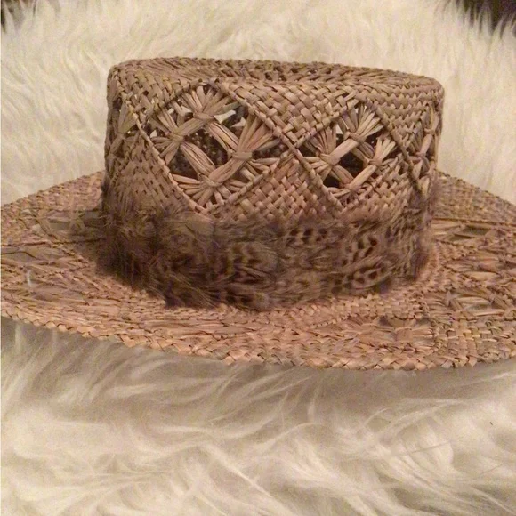 Rare Wyeth feathered seagrass boater